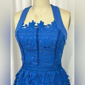 Adelyn Rae Blue Floral Laser Cut MIDI Dress X Small